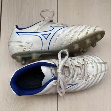미즈노 축구화 화이트/블루