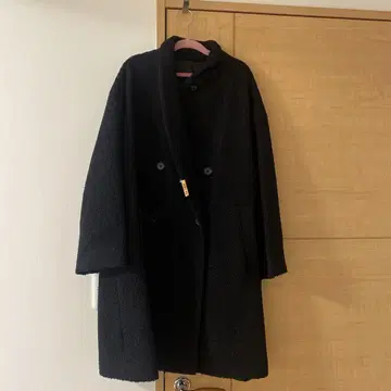 새상품급 우타오 푸크레 W 버튼 코트