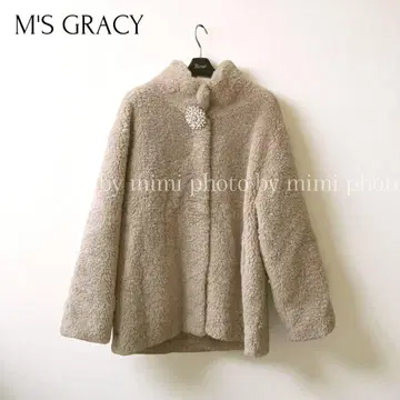 M'S GRACY* 브로치 포함 보아 자켓 숏코트