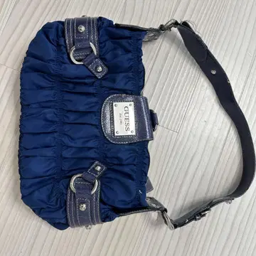 GUESS 네이비 숄더백