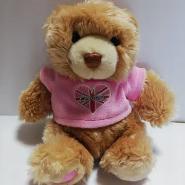 브라운 봉제 인형 핑크 하트 자수
