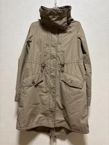 베이지 후드 부착 미디 기장 코트