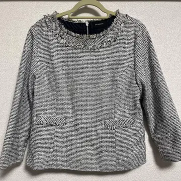 프린지 부착 노카라 그레이 계열 상의