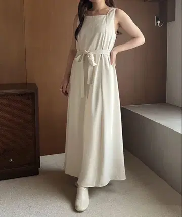 아이보리 슬리브리스 롱 원피스