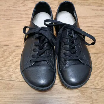 Birkenstock 블랙 스니커즈