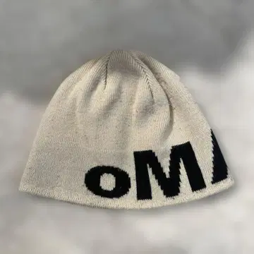 oMA 로고 니트 모자 베이지
