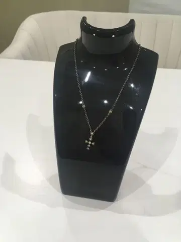 안나수이 크로스 모티브 목걸이 TO.1605