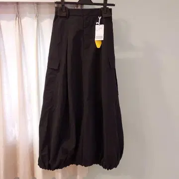 OUTDOOR PRODUCTS 벌룬 카고 스커트 36 블랙