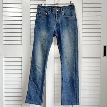 A.P.C. 뉴 스탠다드 청바지