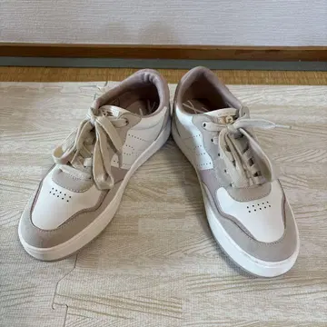 행킨스 스포트 스니커즈 화이트/베이지 23cm