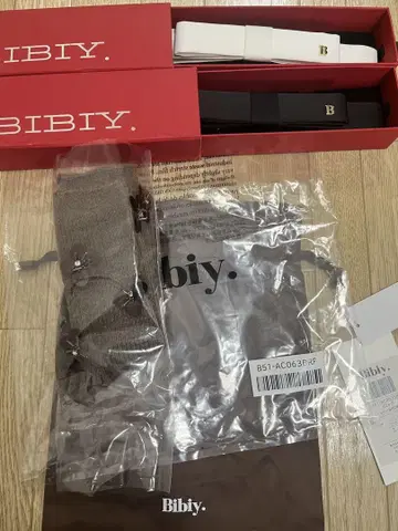 새상품 Bibiy. BIJOU SOCKS&HAIR CLIP 세트 양말