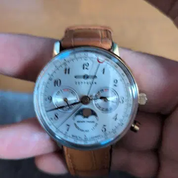 Zeppelin Moon Phase 손목시계
