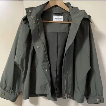 EMMEL REFINES 에멜 리파인 탈부착 가능 후드 블루종