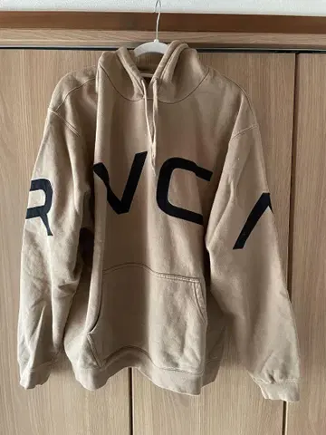 RVCA 빅 자수 로고 후드티