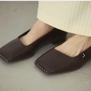 브라운 플랫슈즈 스퀘어토