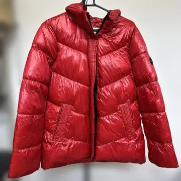 새상품급 MICHAEL KORS 레드 다운 자켓 S 사이즈