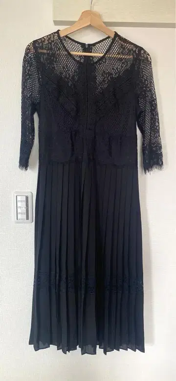 ZARA BASIC 레이스 플리츠 원피스