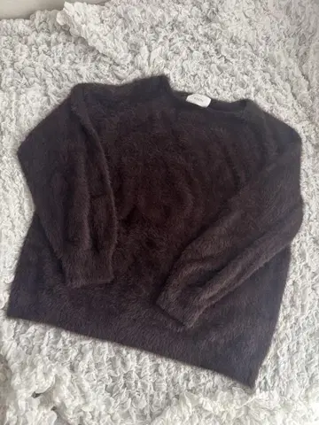 ROSIE 복슬복슬 니트 긴팔 다크 브라운