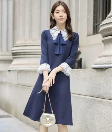 2WAY 리본 달린 입체 플라워 레이스 절개 원피스 토코 클로젯