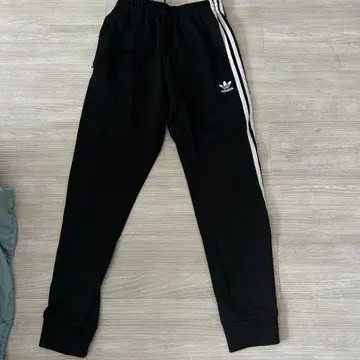 새상품급 초특가 adidas 블랙 셋업 조거 팬츠