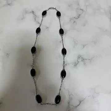 코리논 자기 스톤 목걸이
