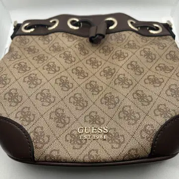 GUESS 로고 핸드백 베이지/브라운