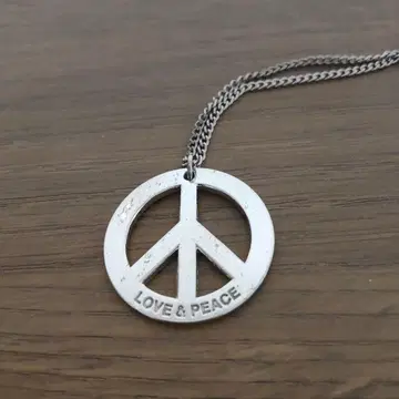 실버 LOVE & PEACE 목걸이 존 레논 뮤지엄