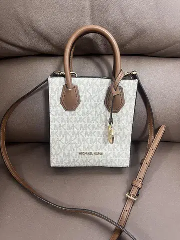 MICHAEL KORS 로고 프린트 핸드백