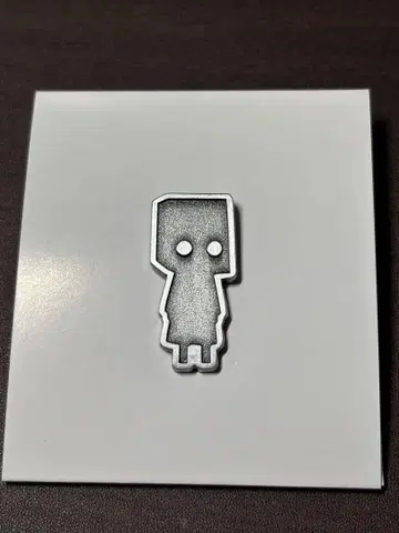 리틀 나이트메어 로손 한정판 핀 배지 모노