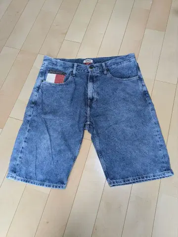TOMMY JEANS 데님 숏팬츠 34