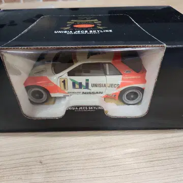 UNISIA JECS SKYLINE 1/18 다이캐스트