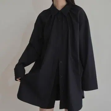 [ Abor ] 하이넥 셔링 오버 셔츠 네이비
