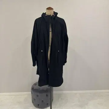 후드 부착 롱 자켓 블랙 23구