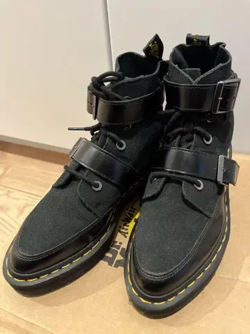 초레어! Dr. Martens MASHA UK4 블랙 통굽 더블 밑창