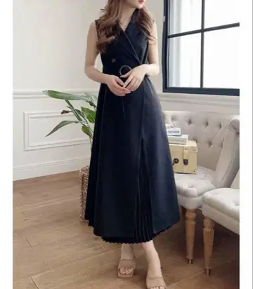 RESEXXY 레이어드 플리츠 원피스 블랙