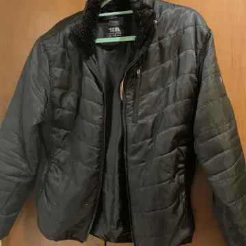 TORA 블랙 다운 자켓