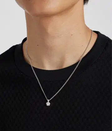 폴 스미스 '스터드 모티프' 목걸이