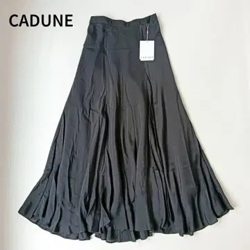택 포함 새상품 카듀네 히라린 스커트 플레어 롱 기장 A라인 새틴지 d