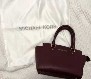 MICHAEL KORS 버건디 핸드백 수납 가방 포함