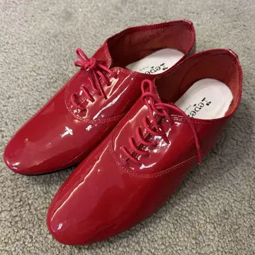 미사용 새상품 Repetto 빨간색 에나멜 로퍼
