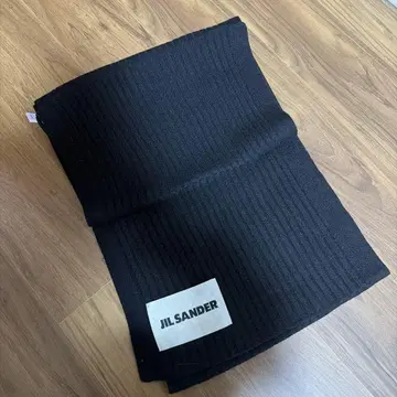 JIL SANDER 블랙 리브 니트 머플러