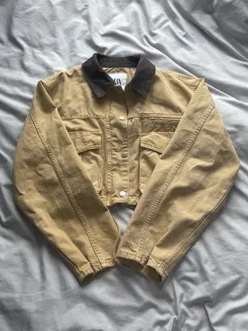 ZARA 베이지 크롭 자켓