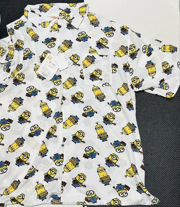 미니언 오픈 카라 셔츠 새상품 L 사이즈 익명 배송 셔츠