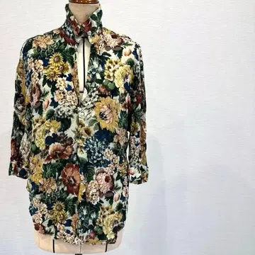 꽃무늬 반소매 오픈 카라 셔츠 ZARA