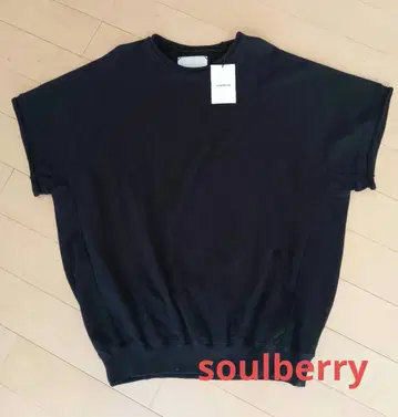 새상품 soulberry 뉘앙스로 즐기는 맨투맨 풀오버 블랙