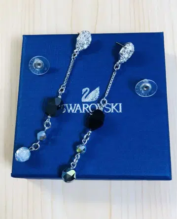 귀여운 스와로브스키 Swarovski 귀걸이