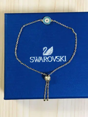 스와로브스키 SWAROVSKI 럭키 팔찌