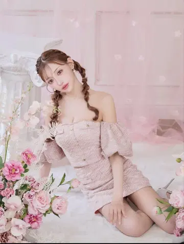 ROBE de FLEURS 핑크 오프숄더 드레스