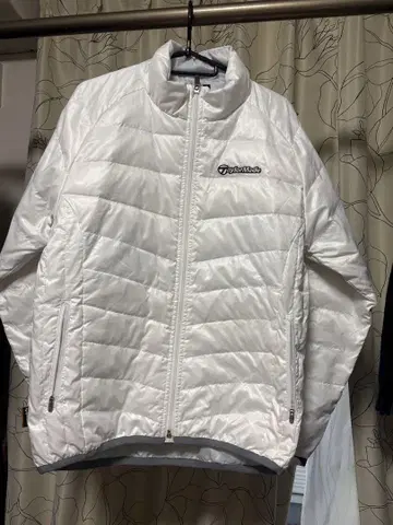 TaylorMade 화이트 자켓