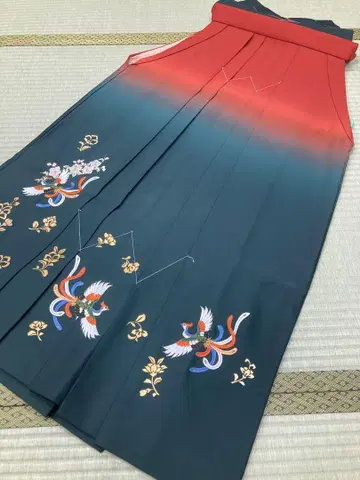 여자 하카마 크림슨 그린 그라데이션 자수